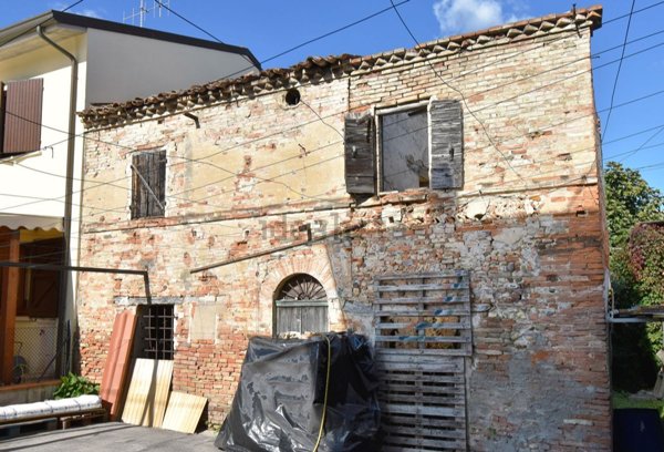 casa indipendente in vendita a Longiano