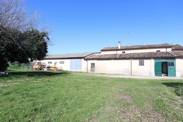 casa indipendente in vendita a Longiano in zona Budrio