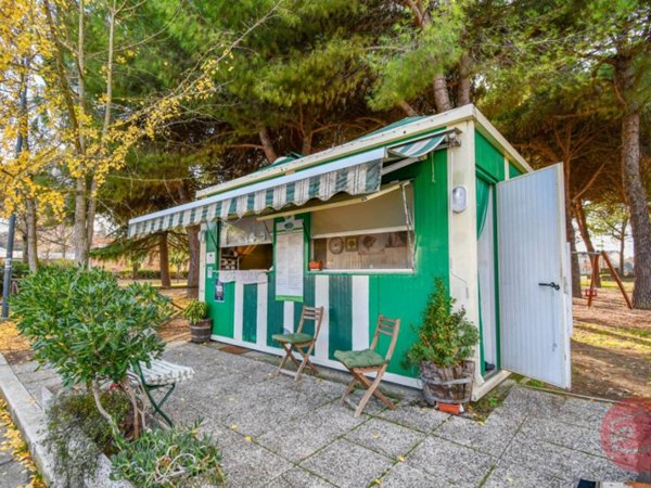 negozio in vendita a Longiano in zona Budrio