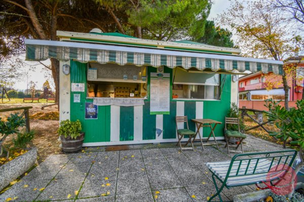 negozio in vendita a Longiano in zona Budrio