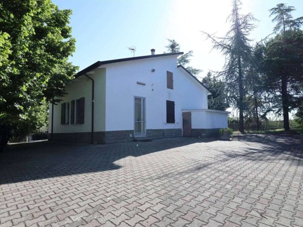 casa indipendente in vendita a Longiano in zona Budrio