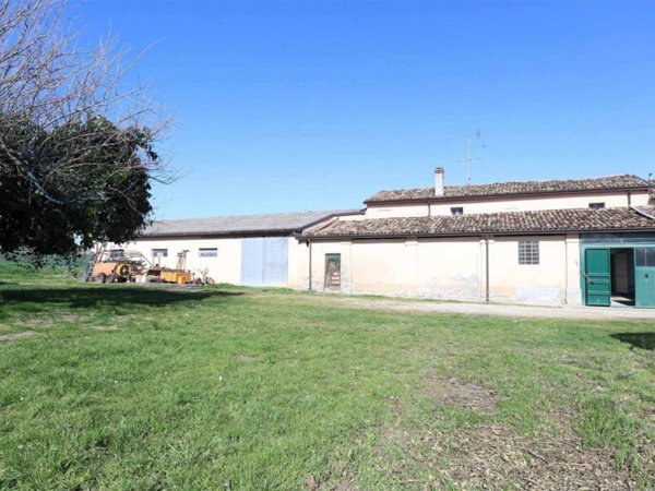 casa indipendente in vendita a Longiano in zona Budrio