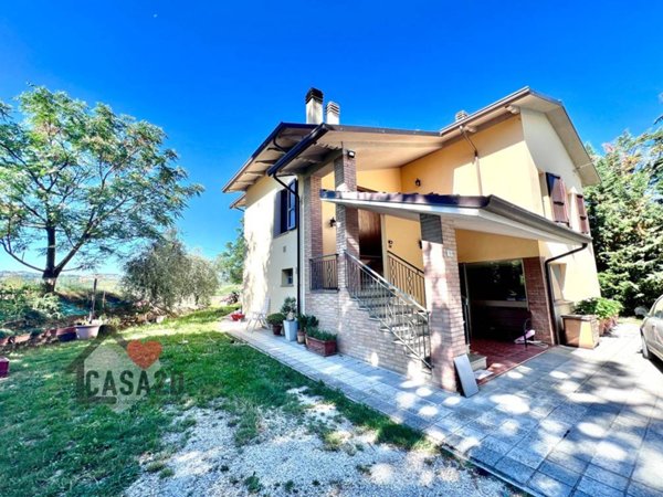 casa indipendente in vendita a Longiano