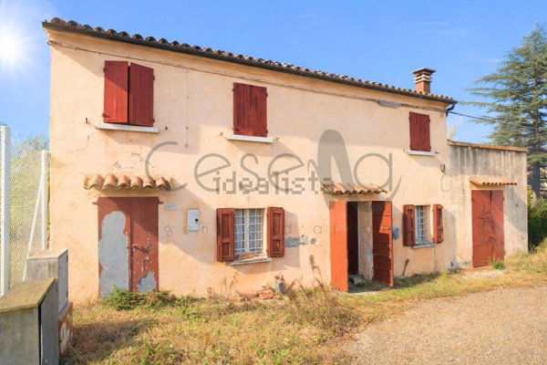 casa indipendente in vendita a Longiano in zona Montilgallo