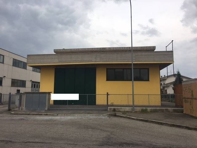 locale commerciale in vendita a Longiano