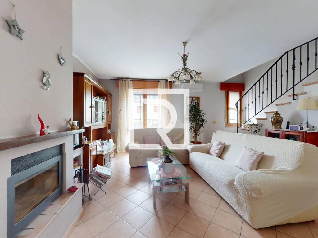 casa indipendente in vendita a Longiano in zona Budrio