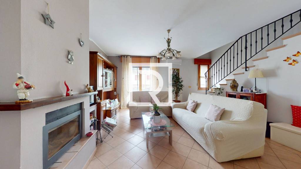 casa indipendente in vendita a Longiano in zona Budrio