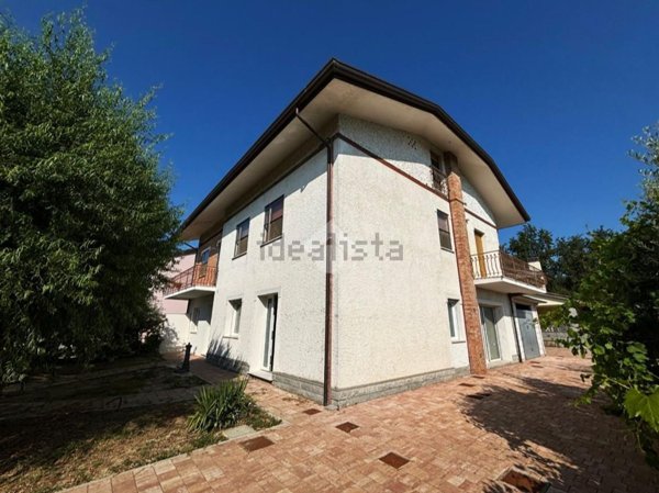 appartamento in vendita a Longiano in zona Budrio