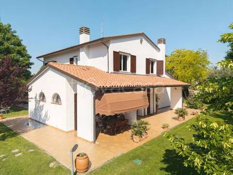 casa indipendente in vendita a Longiano in zona Balignano