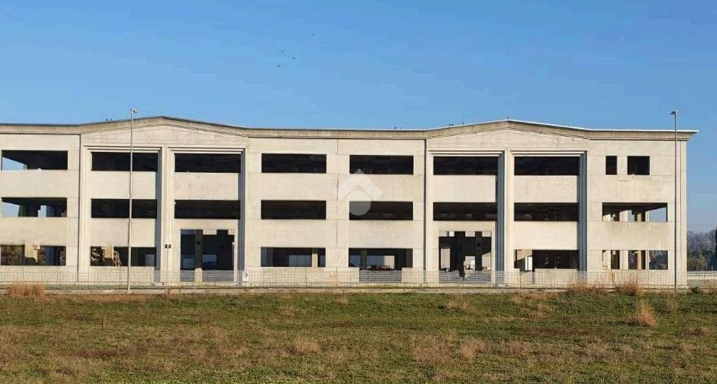 negozio in vendita a Longiano