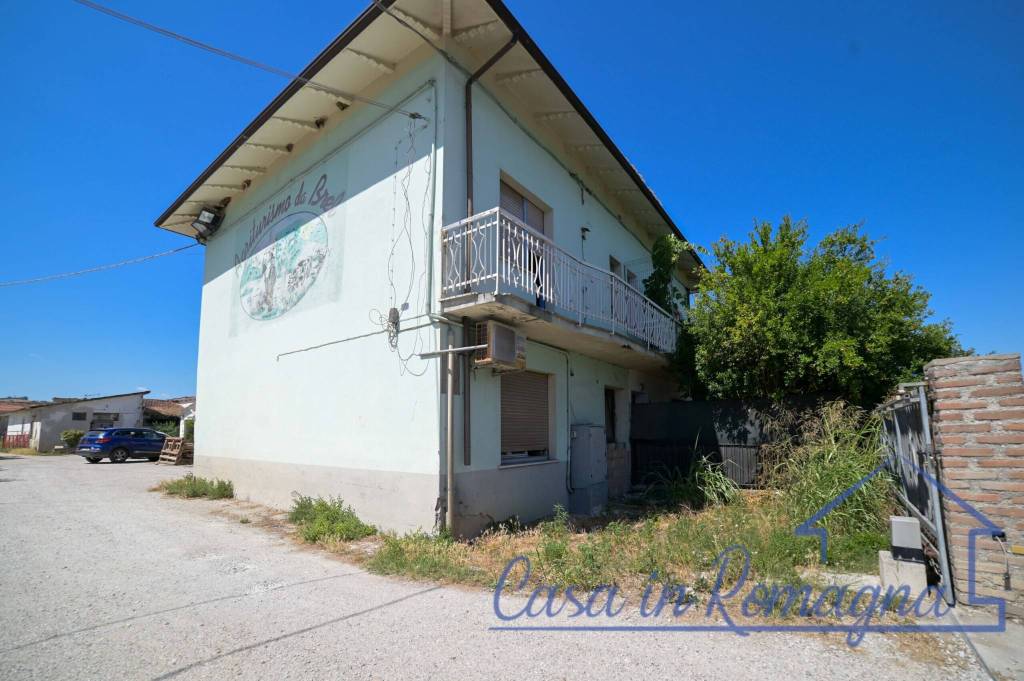 casa indipendente in vendita a Longiano in zona Budrio