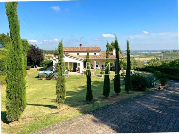 casa indipendente in vendita a Longiano