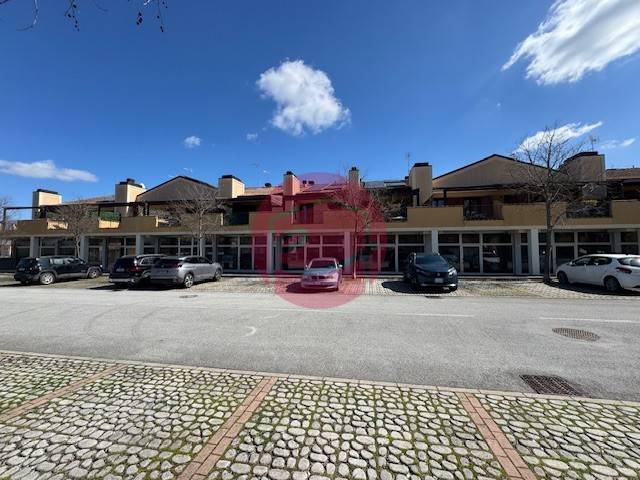 negozio in vendita a Longiano in zona Montilgallo