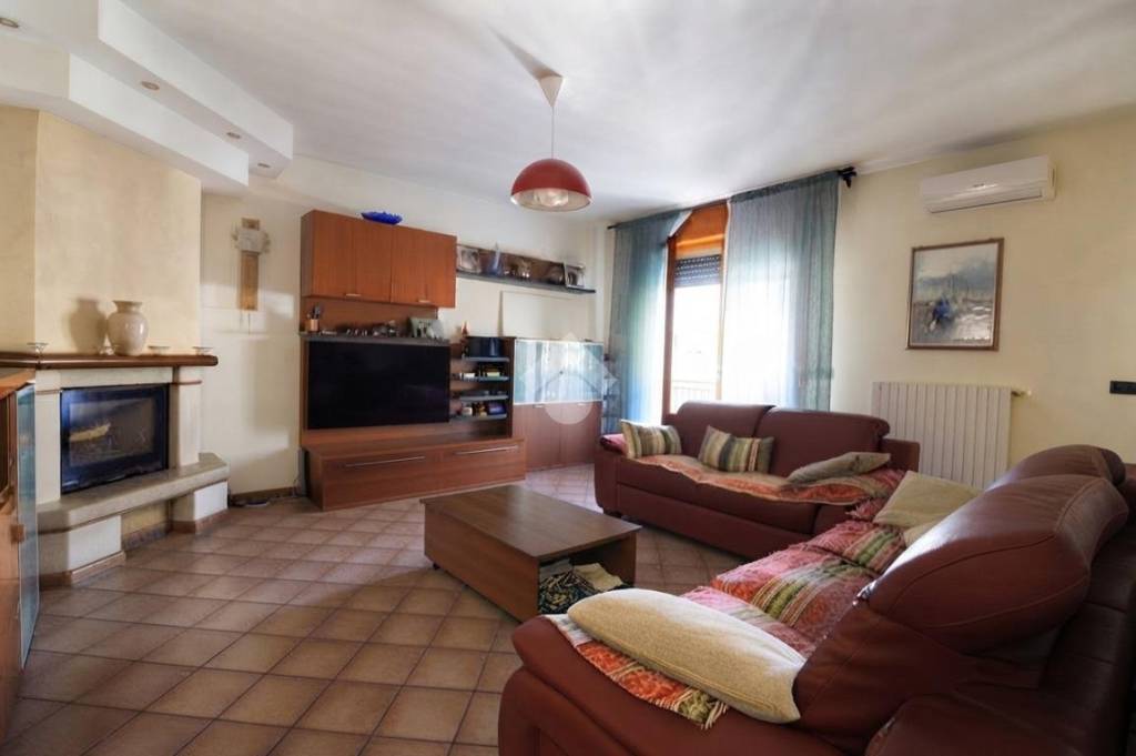 casa indipendente in vendita a Longiano in zona Crocetta