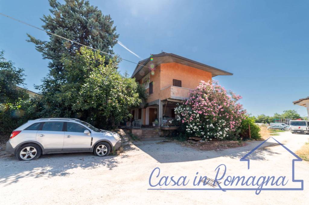 casa indipendente in vendita a Longiano in zona Budrio