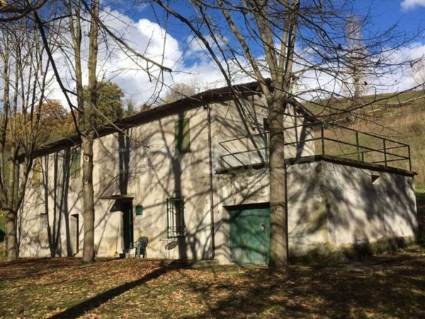 casa indipendente in vendita a Meldola in zona San Colombano