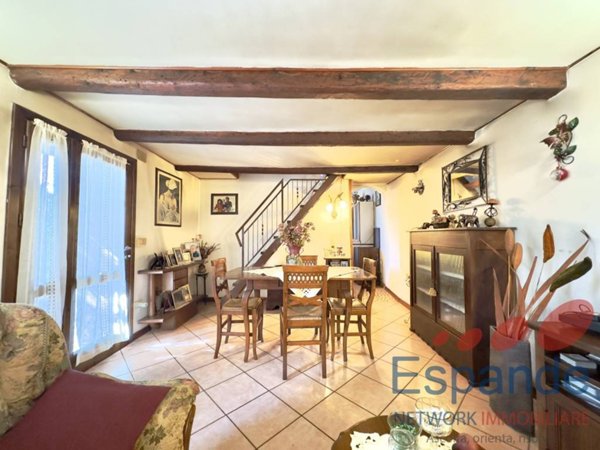 casa indipendente in vendita a Meldola in zona San Colombano