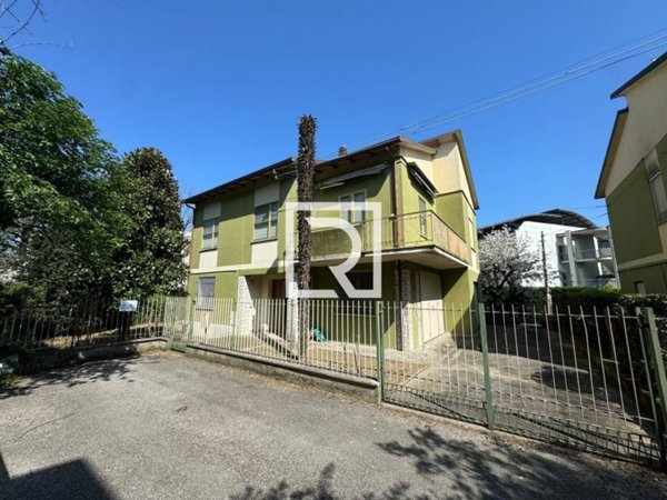 casa indipendente in vendita a Meldola