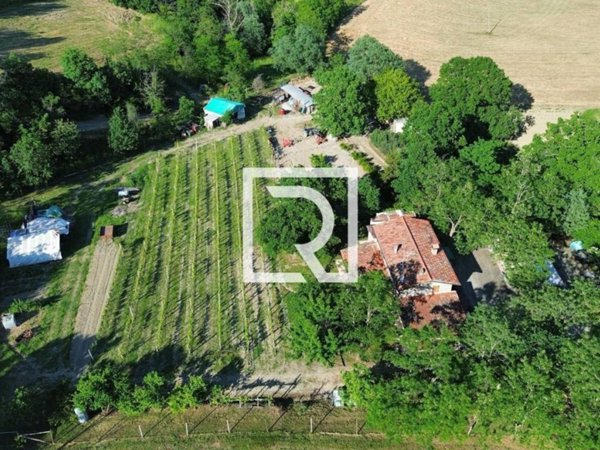 casa indipendente in vendita a Meldola in zona San Colombano