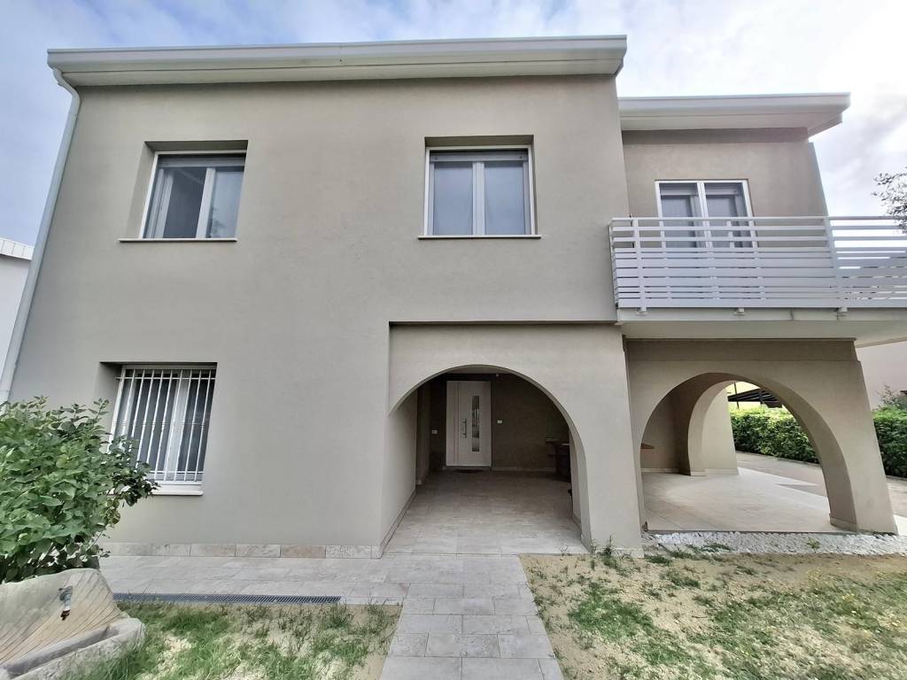 casa indipendente in vendita a Meldola