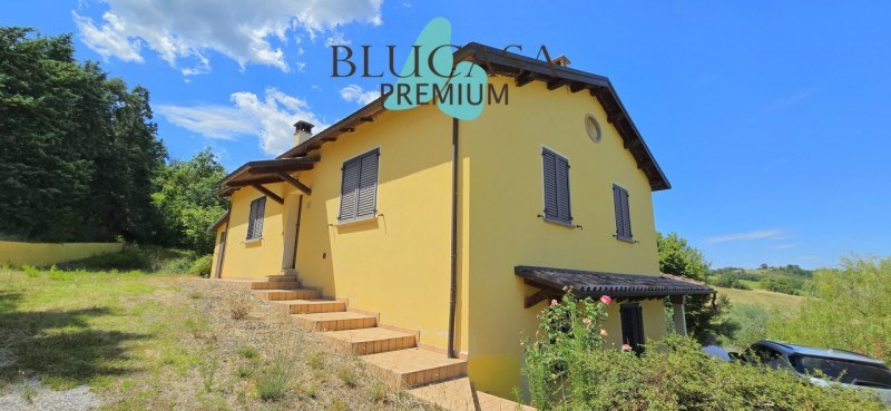 casa indipendente in vendita a Meldola in zona San Colombano