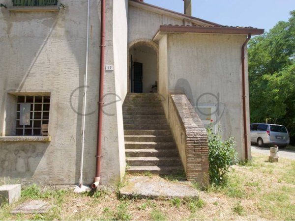 casa indipendente in vendita a Meldola in zona San Colombano