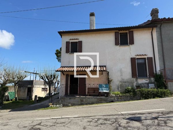 casa indipendente in vendita a Meldola in zona Teodorano