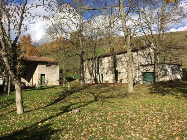 casale in vendita a Meldola in zona San Colombano