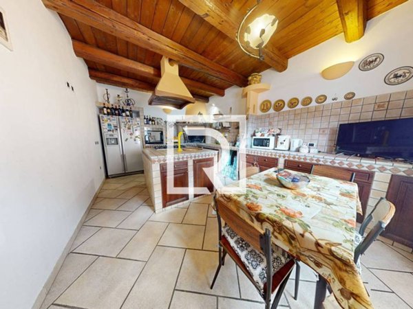 casa indipendente in vendita a Meldola in zona Vitignano