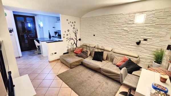 casa indipendente in vendita a Meldola in zona San Colombano