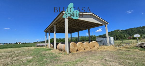 terreno edificabile in vendita a Meldola in zona San Colombano