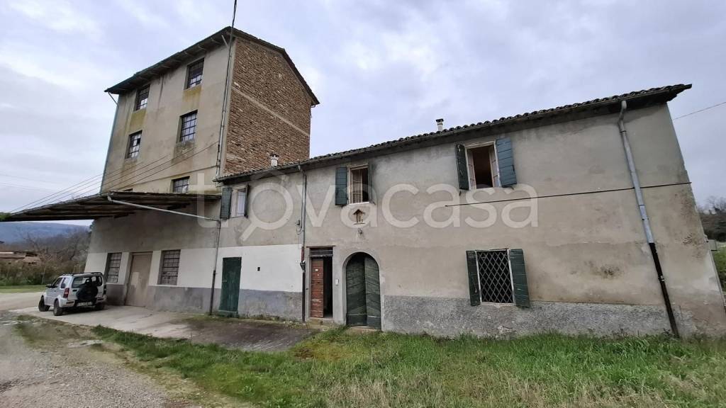 casa indipendente in vendita a Meldola