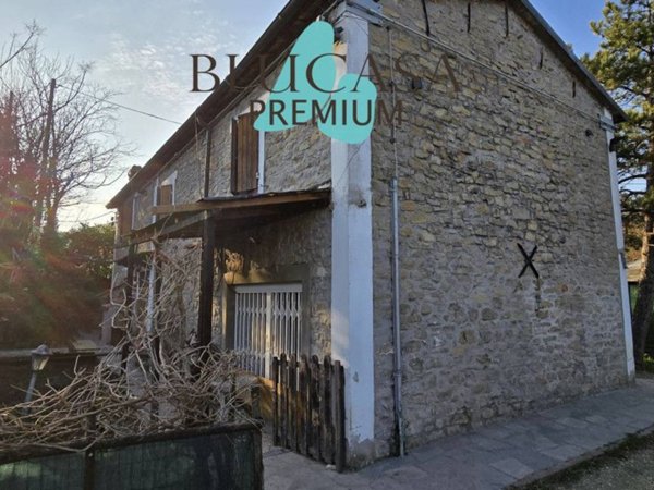 casa indipendente in vendita a Meldola in zona San Colombano