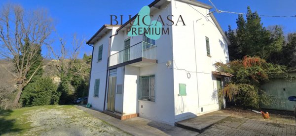 casa indipendente in vendita a Meldola in zona San Colombano