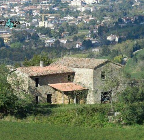 casa indipendente in vendita a Meldola in zona San Colombano