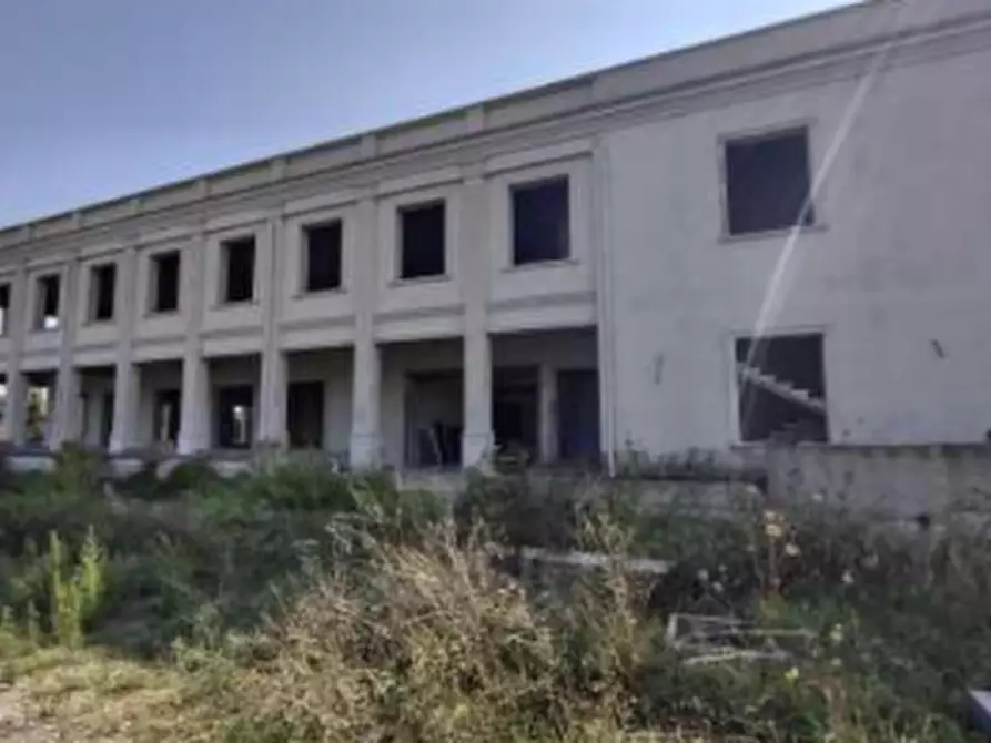 locale di sgombero in vendita a Meldola