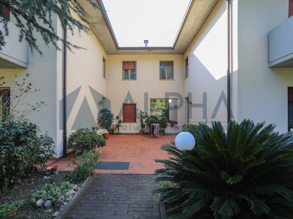 appartamento in vendita a Meldola in zona Ricò