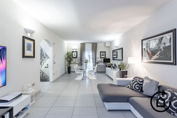 casa indipendente in vendita a Meldola in zona San Colombano