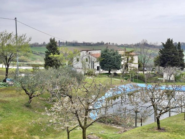 casa indipendente in vendita a Meldola