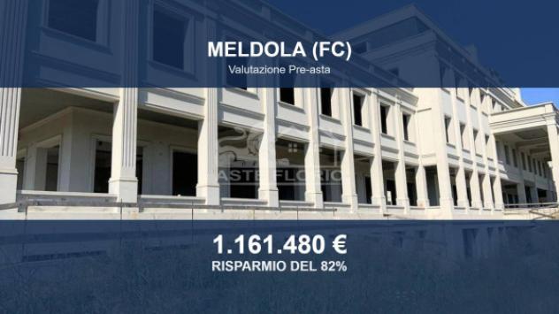negozio in vendita a Meldola