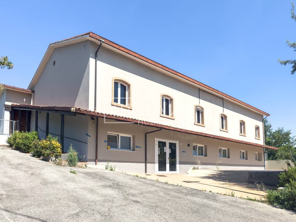 negozio in vendita a Meldola