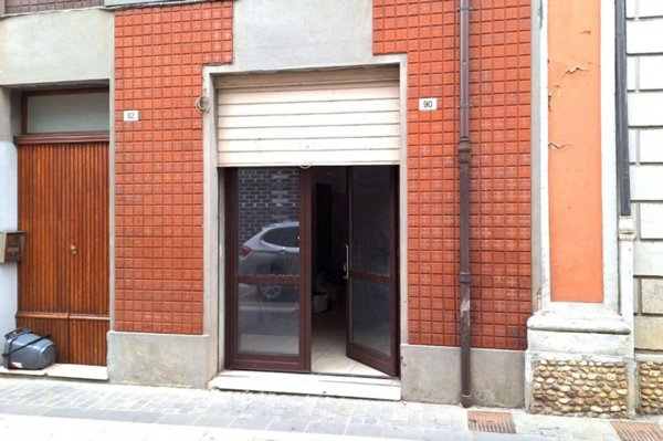 negozio in vendita a Meldola