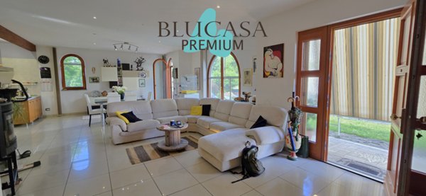 casa indipendente in vendita a Meldola in zona San Colombano