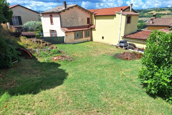 terreno in vendita a Meldola in zona San Colombano