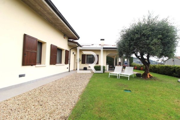 casa indipendente in vendita a Mercato Saraceno