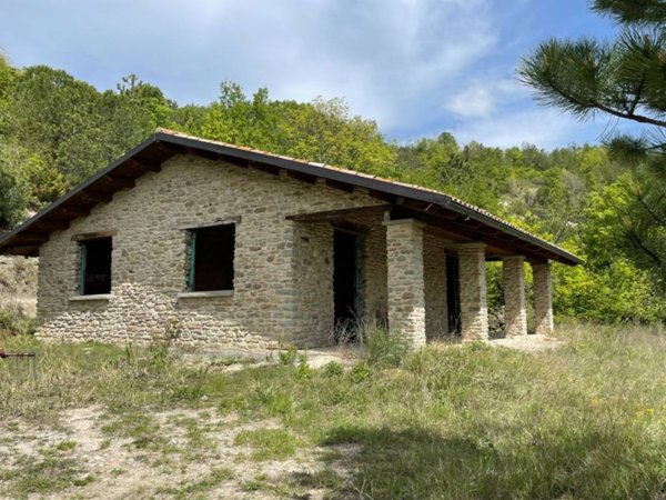 casa indipendente in vendita a Mercato Saraceno