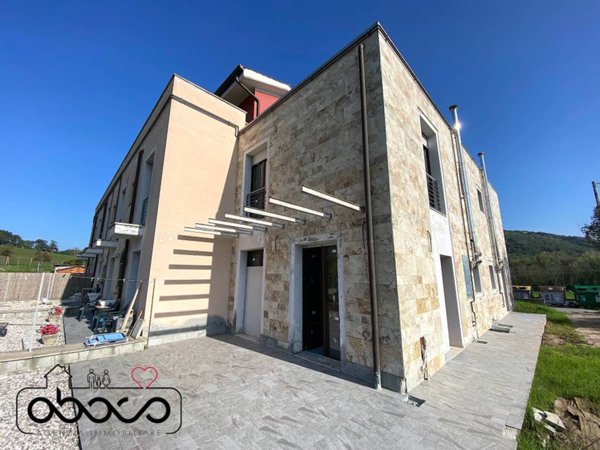 casa indipendente in vendita a Mercato Saraceno