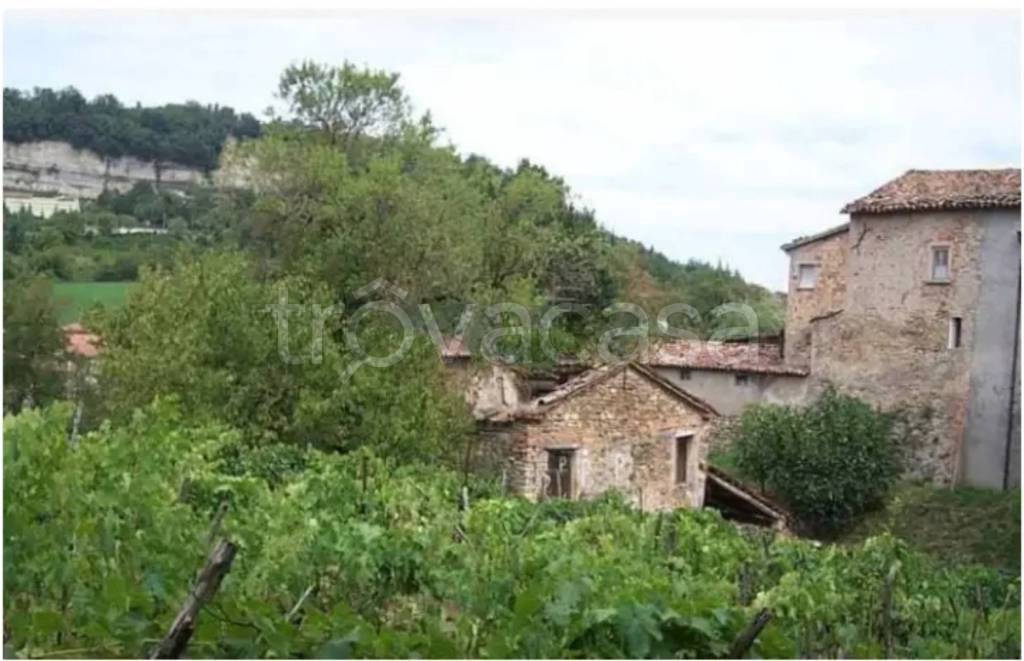 casa indipendente in vendita a Mercato Saraceno in zona Colonnata