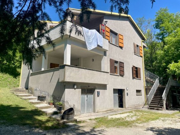 casa indipendente in vendita a Mercato Saraceno in zona San Damiano