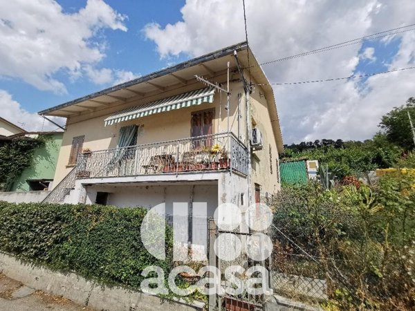 casa indipendente in vendita a Mercato Saraceno